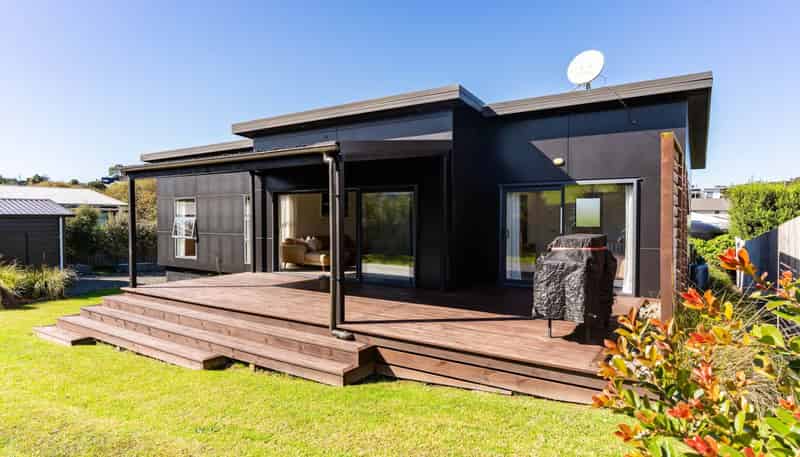 13 Te Whai Street, Mangawhai Heads
