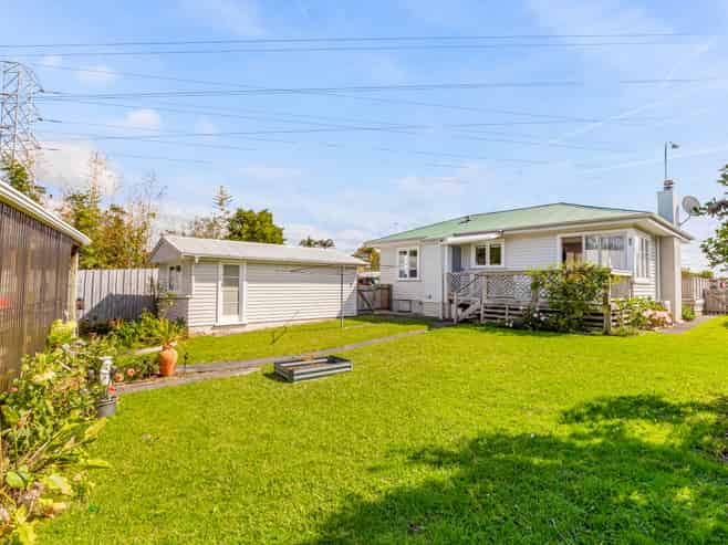 255 Te Atatu Road, Te Atatu South