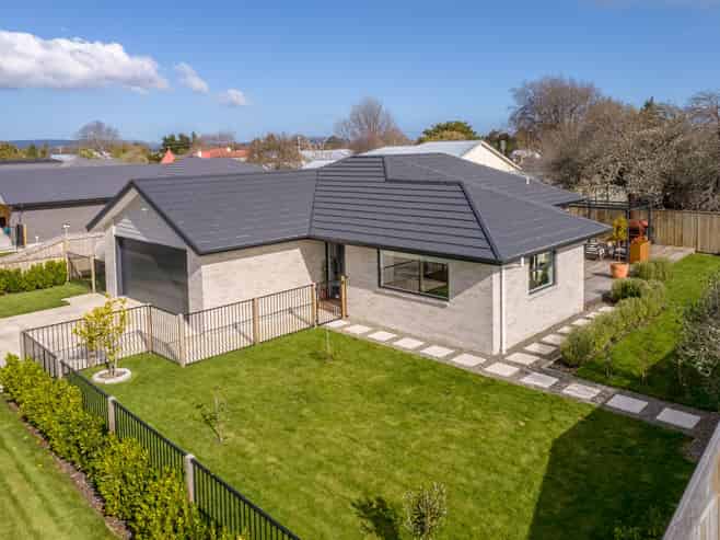 7 Kakariki Crescent, Carterton