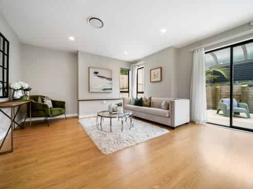674 East Coast Road, Pinehill