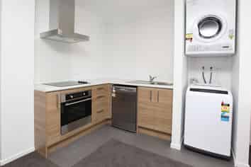 1A/4 Hammond Street, Hamilton Central