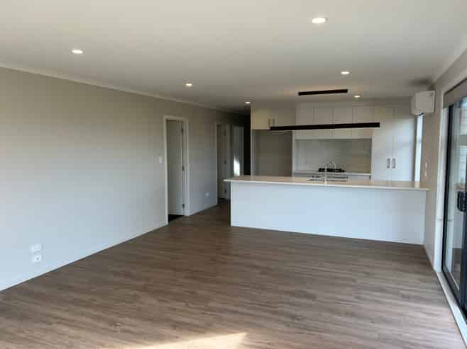 36 Scenic Rise, Rototuna North
