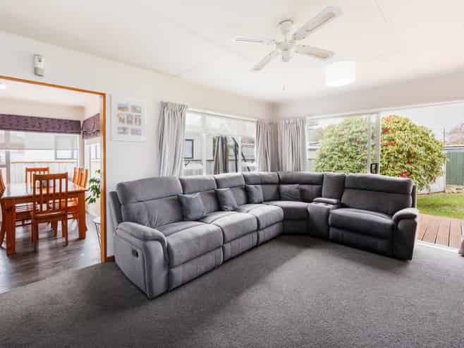 44 Pharazyn Street, Feilding