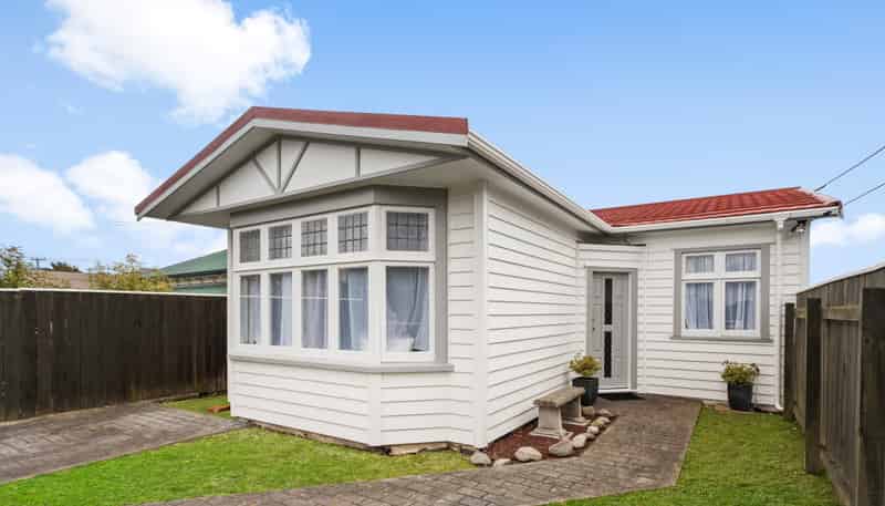 4A Tarawera Road, Johnsonville