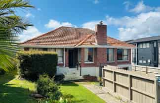 703 Hillsborough Road, Mount Roskill