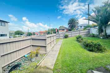 703 Hillsborough Road, Mount Roskill