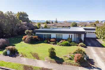 22-24 Paul Drive, Ngatea