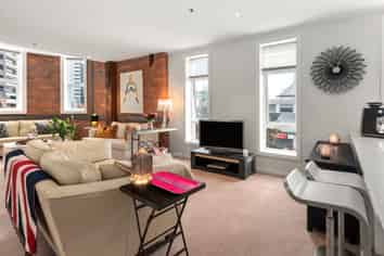 1.14/1 Queens Wharf, Wellington Central
