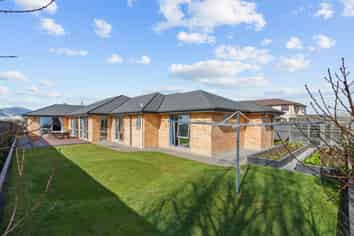 6 Malachy Grove, Aidanfield