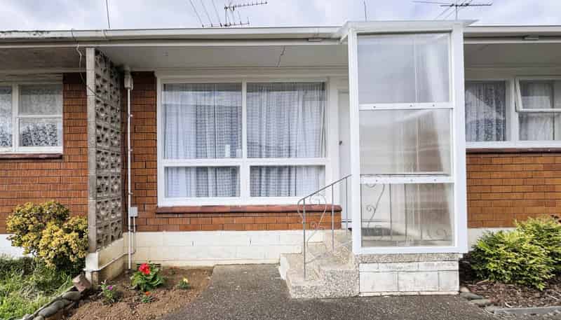 2/104a Victoria Street, Onehunga