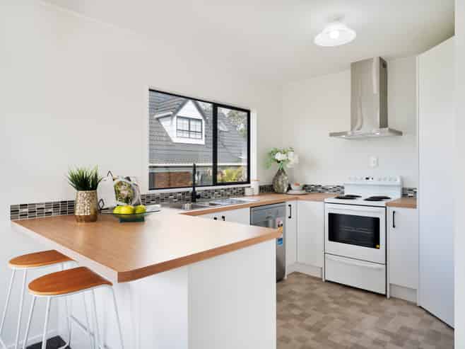 4229 Great North Road, Glendene