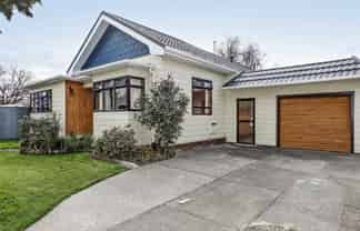1010 Outram Road, Akina