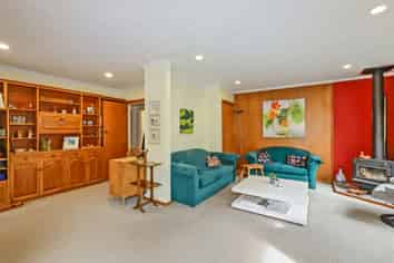 1010 Outram Road, Akina