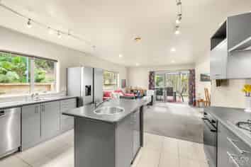 18 Arahiwi Grove, Tirohanga