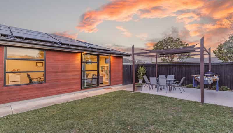 a/401 Pages Road, Aranui