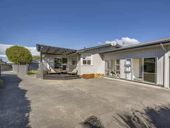 13 Holyrood Street, Taradale