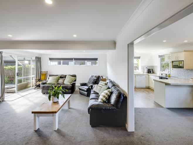 13 Holyrood Street, Taradale