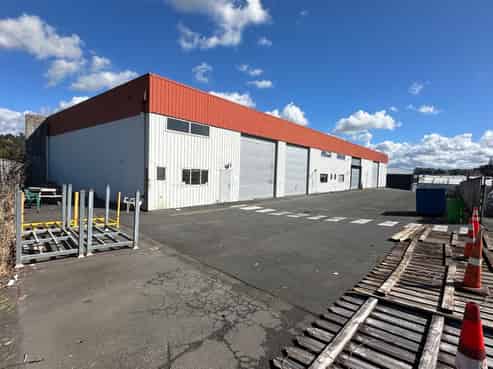 Versatile Greerton warehousing