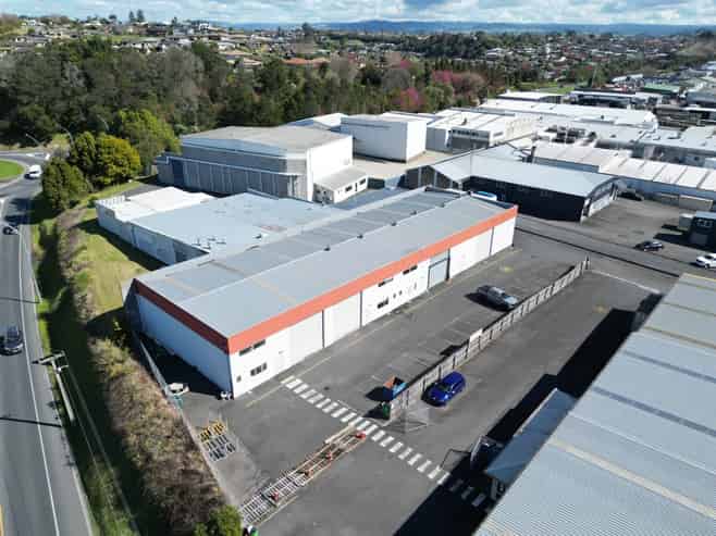 Versatile Greerton warehousing