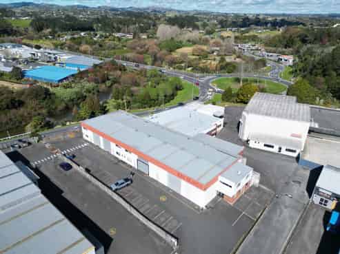 Versatile Greerton warehousing