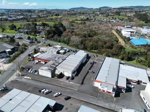 Versatile Greerton warehousing