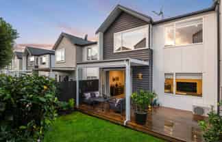 7 Sunview Street, Millwater