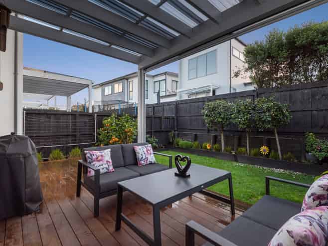 7 Sunview Street, Millwater