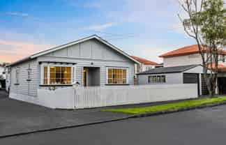 1/137 Abbotts Way, Remuera