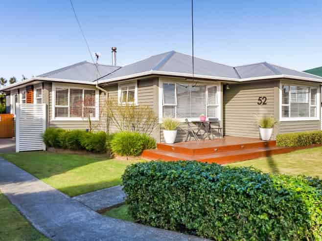 52 Swansea Road, Stratford