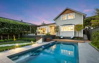 15 Nikau Street, Eastbourne