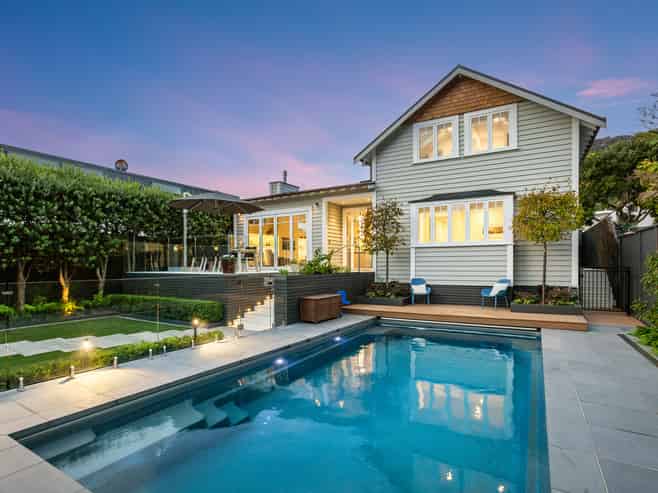 15 Nikau Street, Eastbourne