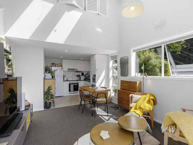 1/8 Whaui Street, Vogeltown