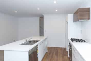 4/1187 Victoria Street, Whitiora