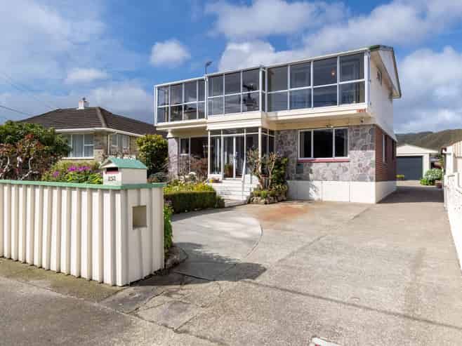252 Taita Drive, Taita