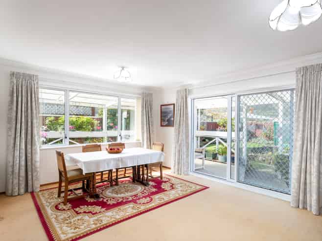 252 Taita Drive, Taita