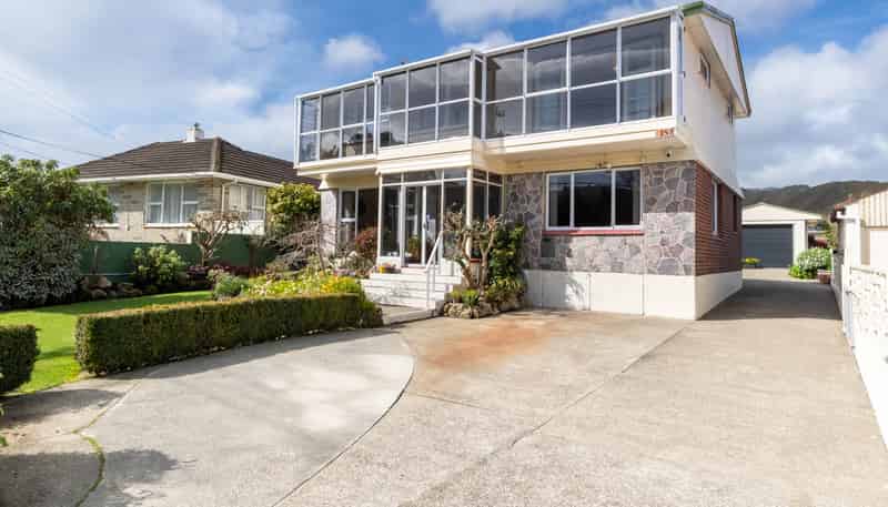 252 Taita Drive, Taita