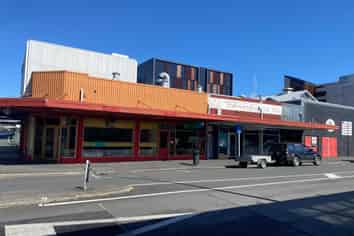 Fantastic Corner Location in Popular Alexandra Str