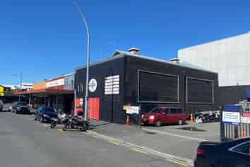 Fantastic Corner Location in Popular Alexandra Str