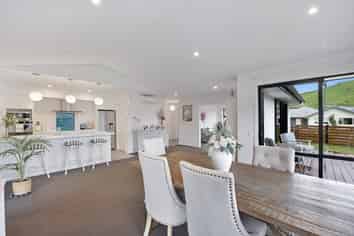 70 Sanctuary Drive, Stoke