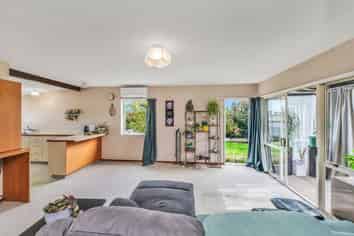 1/16 Spring Place, Leeston