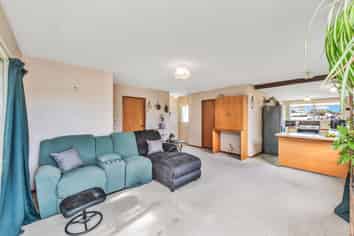 1/16 Spring Place, Leeston