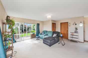 1/16 Spring Place, Leeston