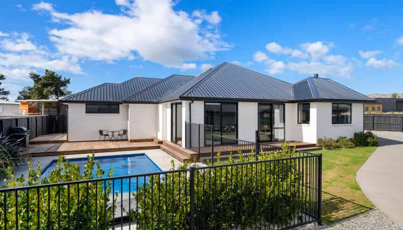 8 Hurricane Way, Omaka