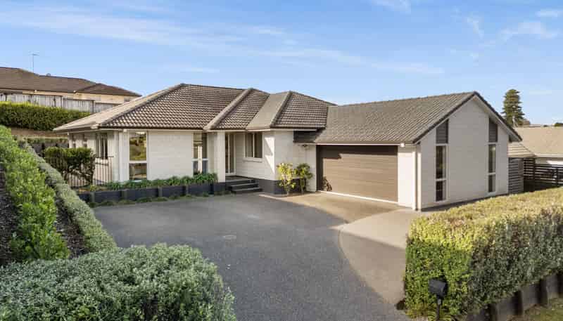 55 Inverness Drive, Pyes Pa