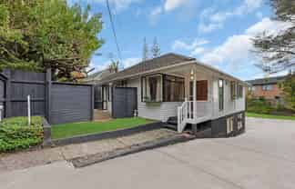 7 Golf Road, New Lynn