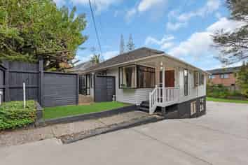 7 Golf Road, New Lynn
