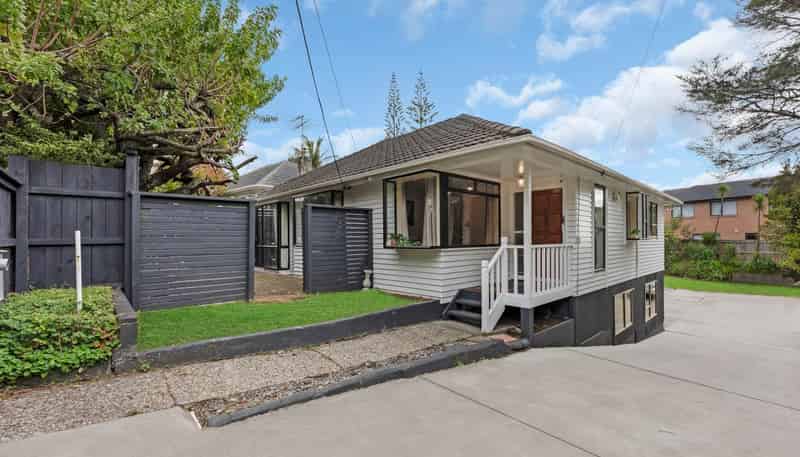 7 Golf Road, New Lynn