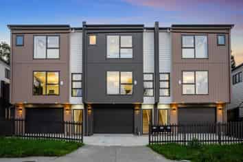 1D Stephen Lysnar Place, Hillsborough