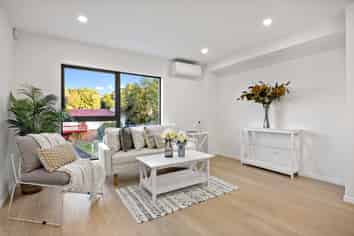 1D Stephen Lysnar Place, Hillsborough