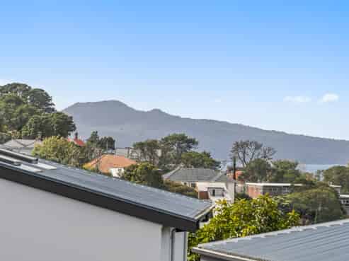 2F/5 Furneaux Way, Remuera